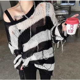 Kvinnors tröjor Kvinnor Drunge Style O Neck Thin Hollow Out Sweaters Striped Loose Harajuku Korean Gothic Fashion Sweater Casual Knitted Top Goth 220920