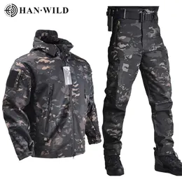 Giacche da uomo HAN WILD Giacche militari Pantaloni Soft Shell Abbigliamento Tute tattiche Giacca impermeabile Uomo Pilota di volo Set Abbigliamento da campo militare 220919