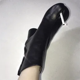Boots Luxury Brand Designer Split Toe Ackle Fashion Cunky круглые высокие каблуки Женщины зимние туфли Tabi Short 220920