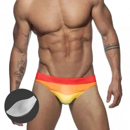 Costumi da bagno da uomo 2021 Slip sexy per il bagno multicolore con costume da bagno a coppa Traspirante Rigonfiamento che migliora J220913