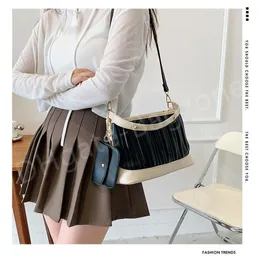 HBP -Umh￤ngetaschen l￤ssig gro￟e Kapazit￤t Totes der 2022 Handtasche Herbst und Winter neuer Falten -Eimer -Tasche