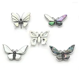 Collares colgantes Capas naturales Forma de mariposa Mother of Pearl Brooches Pins para mujeres Broche Party Diy Joyería Accesorios
