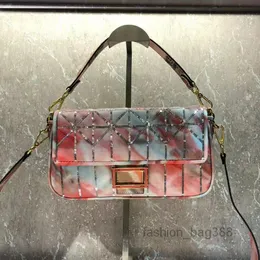 タイダイバゲットバッグトートクラッチ財布刺繍スパンコール装飾女性高品質シープスキン素材ショルダーバッグクロスボディハンドバッグ財布フラップ財布