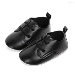 First Walkers Brand Born Baby Boy Berço Sapatos de Berço Criando Couro Sofro Meninas Meninas Princesa Footwear Infant Solid White Black Shoe para caminhar