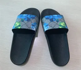 Designertofflor Slides Skor Slide Sommar Platt Tofflor Med Korrekt Grön Box Snake Print Läder Gummisandal Män Kvinnor Dammpåse Kort