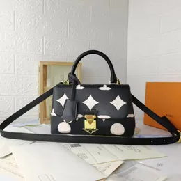 حقائب سهرة Ss Women Luxurys Designers Marelle Tote BB Pochette Bags Slock Leather Shopping Water Ripples Handbag Shouder Crossbody Bag للسيدات