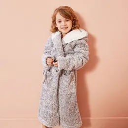 Towels Robes Kids Bathrobe Solid Color Cartoon Hoodies Girls Sleepwear Bath Soft Pajamas 4 13 Years Children s Clothing 220922