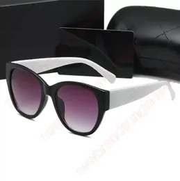 2022 Cateye Okulary przeciwsłoneczne Kobiety Vintage Check Detail Butterfly Sun Sunglasses Cat Eye Sun Sklass Designer okular