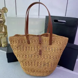 Panier Medium Basket Bag Crochet Pattern Hook Closure Tote Smooth Leather Handles Leather encased Key HolderShoulder Handbags Bags Luxury Designer