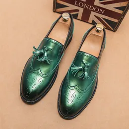 Brogues Laiders Men Shoes Solid Color Pu Round Head منحوتة شرابة الأعمال التجارية حفل زفاف يوميًا يوميًا AD214