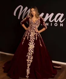 Chic Mellan￶stern Kaftan Velvet Evening Dresses A-Line Half Sleeve Gold Lace Applique Arabic Dubai Abaya Caftan Bourgogne Formella k￤ndiskl￤nningar Prom Party Dress
