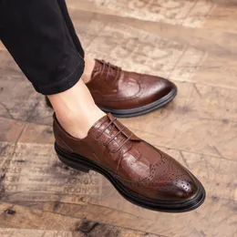 Bullock Erkek Ayakkabı PU Deri Düz Topuk Günlük Moda Günlük İş Yeri Otel Düğün Araba Dikiş Oymacı Dantelli İngiliz İş Elbise Ayakkabı Büyük Boyut 37-46