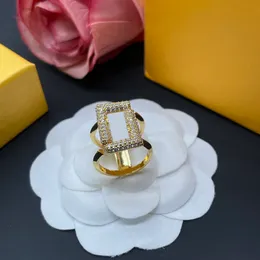 Дизайнерские кольца с бриллиантами для женщин Luxurys Designers Gold Wedding Ring Fashion Charm Pearl Earrings Luxury Jewlery