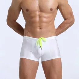 Herrbadkläder ny semester baddräkt shorts hög elastisk sommar simning strand snabbtorkning byxor män mode boxer j220913