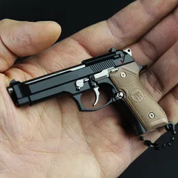 Beretta 92F Metal Pistol Gun No Letter Miniature Model Keychain Gun Toys Costume Props Craft Pendant Men's and Women's Birthday Presents 1089
