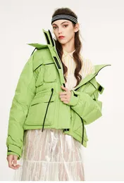 Winter Womens Down Jacket Stupy Designer Parka Green Color مع معاطف أزياء هود