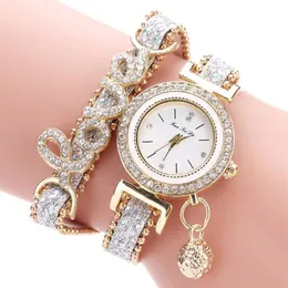 Нарученные часы модные женщины многослойные браслет Quartz Quartz Watch сплав Crystal Love Letter Band Bristeck Wristatch Disterry Gisters jrdh889243s