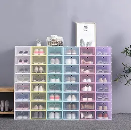 Verdicken Sie durchsichtige Kunststoff-Schuhkartons Staubdichte Schuhaufbewahrungsbox Flip Transparente Schuhkartons Candy Color Stapelbare Schuh-Organizer-Box RRE14504