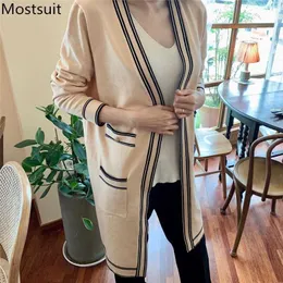 Suéteres de mujer 2022 otoño coreano Vintage de punto cárdigans largos de manga larga con cuello en V bolsillos suéteres elegante moda señoras Tops Femme T220925