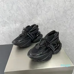 Couples chaussures de balle à semelle épaisse Designer hommes Lycra tissu Classic Woman amortisseur Space Soft Leather Baskets de distribution imperméables 2022