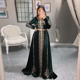 Elegant Hunter Green Velvet Marockan Kaftan Evening Dresses Golden Embroidery Lace Appliques Crystals P￤rlade arabiska muslimska l￥ng￤rmade formella parti Prom -kl￤nningar