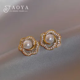 2022 New Exquisite Hollowed Out Pearl Flower Stud Earrings Party의 고급 보석 패션 이어 액세서리