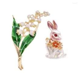 Broszki 2 szt. Trendy stop alloy Enamila Brooch Lily of the Valley Gold Color Pin for Women White Floral Leaf Róż