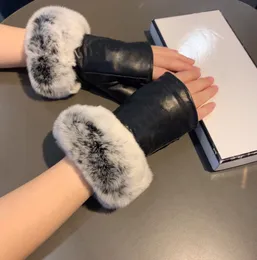 CH Luvas de Designer Luvas de couro Ladies Sheepskin Rabbit Fur Mitten Winter para mulheres Réplica oficial Counter Quality Tamanho Europeu T0P Qualidade 007