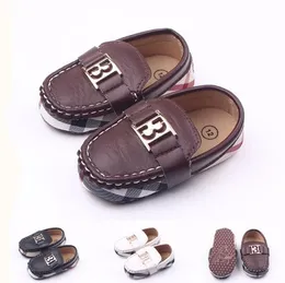 Mocassini per bambini Primi camminatori per bambini in pelle PU Scarpe per ragazze con suola morbida Sneakers per neonati 0-18 mesi