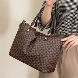 Bolsas de noite bolsas de marca de luxo em grande capacidade feminina ombro de ombro undermail moda modapiapia saco vintage saco de impressão 220926