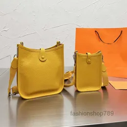 Akşam Çantaları Debriyaj Çantası Kadın Deri Crossbody Omuz Çantası Düz Renk Torbalar Bayanlar Moda Ark Çok Renkli Dana Çanta PurseMulti PoM