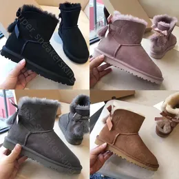 New Australia Classic Warm Boots USA Designer Women's Mini Snow Boot Winter Full Pur Fluffy Ankle Boots Flat klackar Lyxiga vintrar Skor med ruta 35-41