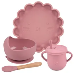 Tazze di piatti utensili 4pcs Design a piatto di silicone cucciolo cucchiaio ciotola set BPA Piatti pieghevoli per bambini gratuiti per bambini per bambini 220928