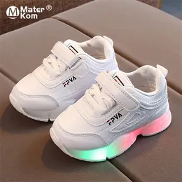 Zapatillas de deporte Tamaño 21-30 Niños LED con suela iluminada Zapatos luminosos LED para bebés para niñas / Niños iluminados brillantes Tenis para niños 220928