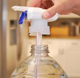 Elektrisk vattenpump Hushållen Dricker Strån Orange Juice Milk Water Dispenser Fountain Press Automatisk pipett dryck Straw