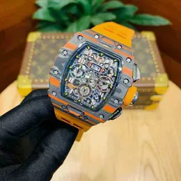 الساعات Wristwatch Designer رجال الأعمال النبيذ برميل ريتشا ميلز مشاهدة بالكامل تلقائي ميكانيكي متعدد الوظائف الألياف الكربون جوفاء كال cpfy