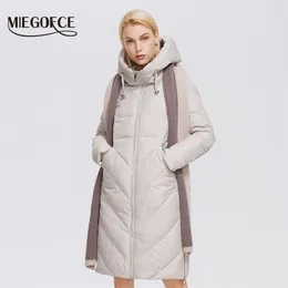 المرأة أسفل Parkas Miegofce Designer Winter Gacket Women Fashion Women Women Coat Polyester Fiber مع وشاح السيدات Parka D21601 220929