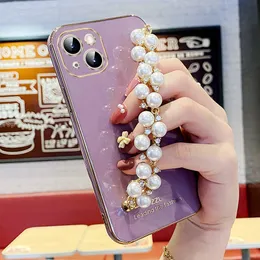 Casos de telefone de pulseira de mi￧angas para iPhone 14 Plus Pro Max 6D Designers criativos de moda Pearl Shell iPhone14 13 12 mini 11 8 7 xr x xs C￢mera de choque ￠ prova de choque Tampa