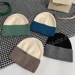 أزياء قبعة قبعة قبعة شتوية شتوية مطابقة القبعات المحبوكة مع رسائل 4Colors