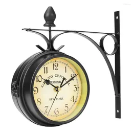壁の時計両面時計ヴィンテージサイレントレトロメタルアイアンアート壁に取り付けられた家の装飾クラシックベッドルームリビングルームの装飾
