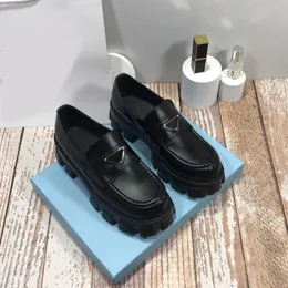 Kadın Loafers ayakkabıları yüksek topuklu ayakkabılar spor ayakkabılar siyah punk goth tasarımcısı yuvarlak ayak parmağı sokak tarzı tıknaz topuk