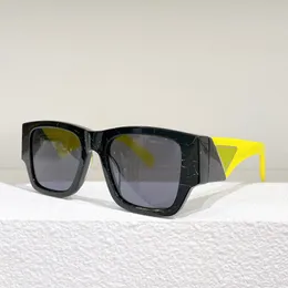 Классические ретро -квадратные женщины солнцезащитные очки желтые панели широкие храмы