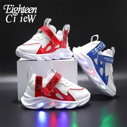 Tamanho 21 30 LED CRIANÇAS SAPATOS PROVENDOS BEBÊ LUMININY SNEAKERS MENINOS Iluminando correndo crianças Malha respirável 220811