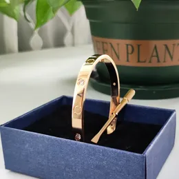 Amor Parafuso Pulseira Designer Pulseiras Luxo Jóias Mulheres Bangle Marca de Alta Qualidade Aço Inoxidável Casal Handchain Enviar Namorada Presentes de Dia dos Namorados