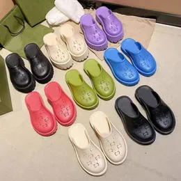 Moda Bayan Sandalet Erkek Terlik Platform Flats Lastik Ayakkabı Delikli Sandalet Delikli Terlik Plaj Ayakkabısı Şeker Ayakkabı Açık Sandalet Çift Terlik 35-44