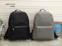 Aks Luxury Fashion Bag Men's and Women's Backpack Designer SchoolBag Pu Leather Outdoor Sports Travel Backpack大規模なサイズの学生バッグ大容量バックパックv10