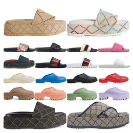 Luxurys 2022 Designers Sandaler för män Kvinnor Klassiska Floral Brocade Slides Flats Läder Gummiplattform Flip Flops Gear Bot Beach Shoes