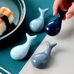 Whale Chopstick REST Cute Ceramic Paftsticks Holder Organizacja Japoński styl czterokolorowy pasujący łyżki Restaur Akcesoria restauracyjne