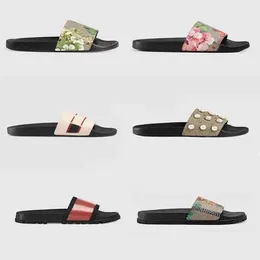 Slides Designer Women Man Slippers Sandals Luxury Brand Relate Leather Flip Flops Slide أحذية أحذية غير رسمية أحذية BY2MEZ
