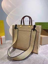 Mulheres Luxurys Designers Bolsas de Ombro Palha Carta Decoração Tote Carteira Adequado para Verão Férias à beira-mar Alta Capacidade Marca Designer